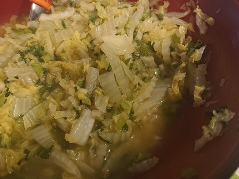 緑の野菜たっぷりスープ